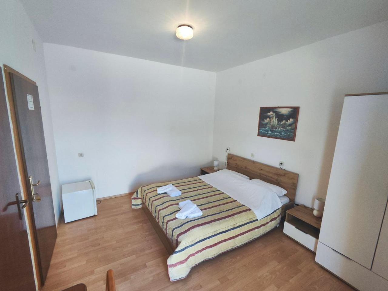 Tonino Apartments Đảo Pag Ngoại thất bức ảnh