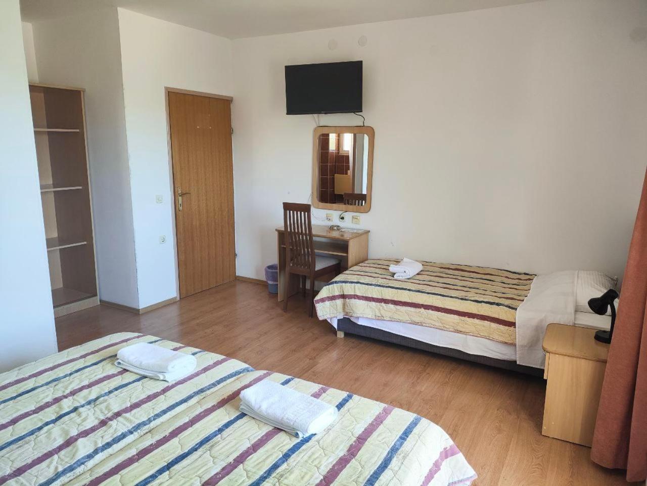 Tonino Apartments Đảo Pag Ngoại thất bức ảnh